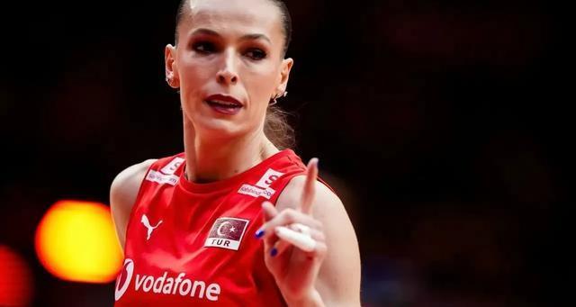 而且由于现 而且由于现