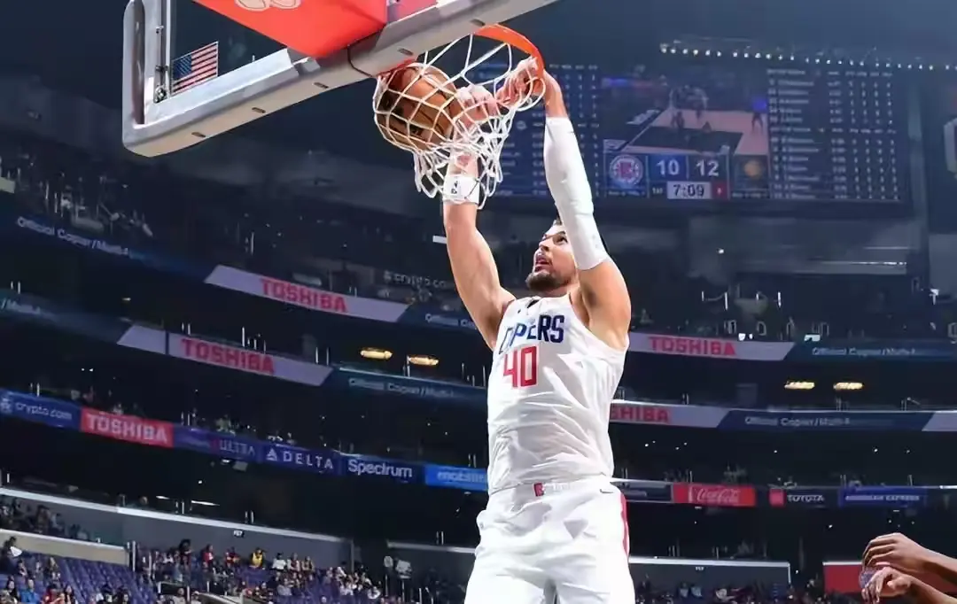 MzdqQ, 巴茨的合同 MzdqQ, 巴茨的合同